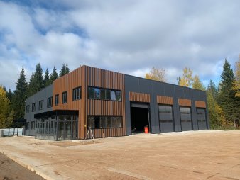 Грузовое СТО с АБК из сэндвич панелей